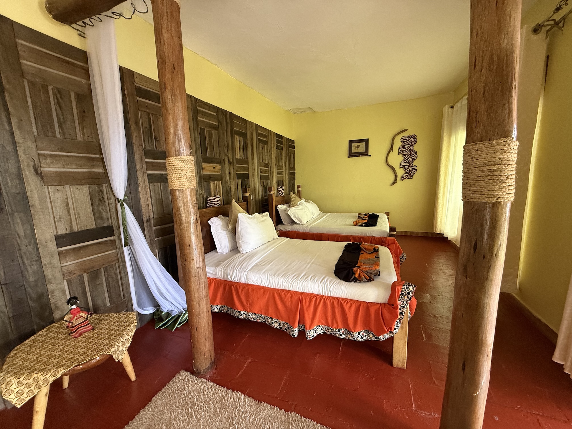 Lake Mulehe gorilla lodge6