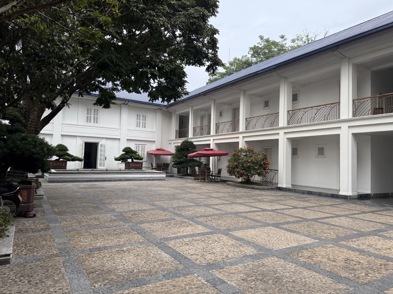 Mien Tay Hotel 1
