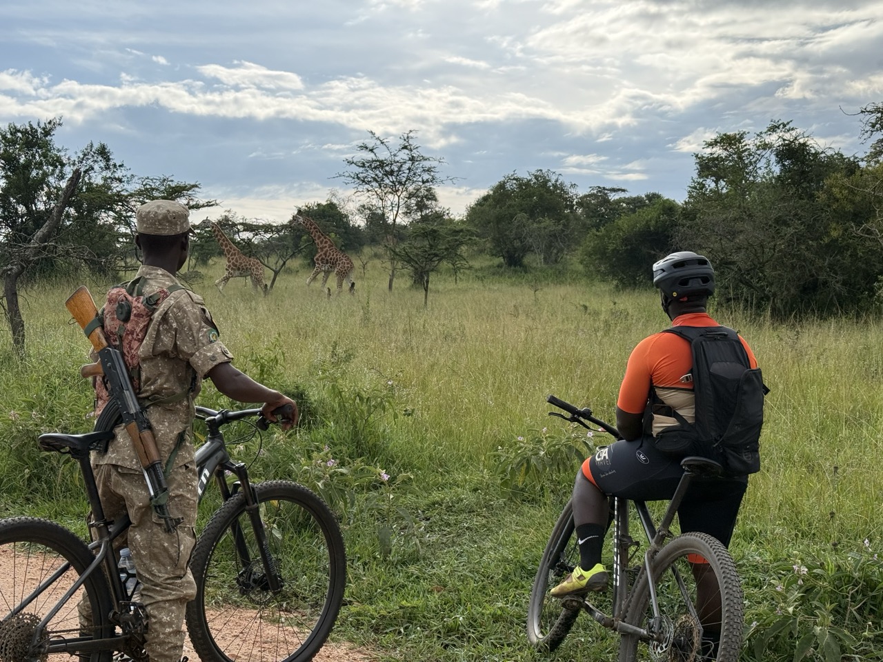 Fietsen in Lake Mburu met ranger