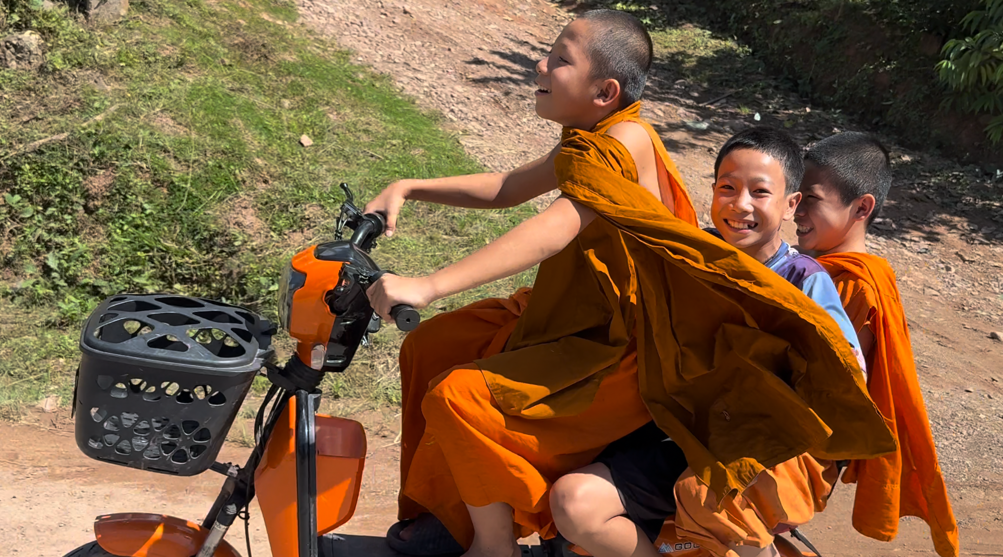 Lol op de scooter